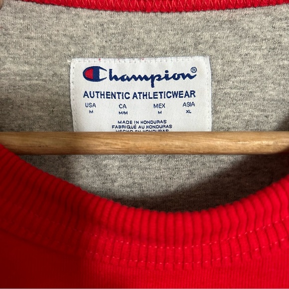2/25$ Champion men’s crewneck - Picture 3 of 4